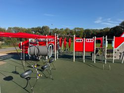 Zdjęcie do komunikatu: Ołtarzewski plac zabaw w nowej odsłonie