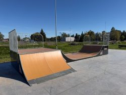 Zdjęcie do komunikatu: Skatepark przy szkole w Płochocinie